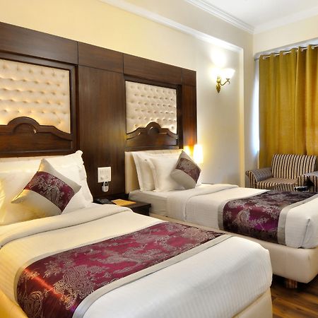 โฮเต็ล โซลิแทร์ Hotel จัณฑีครห์ ภายนอก รูปภาพ