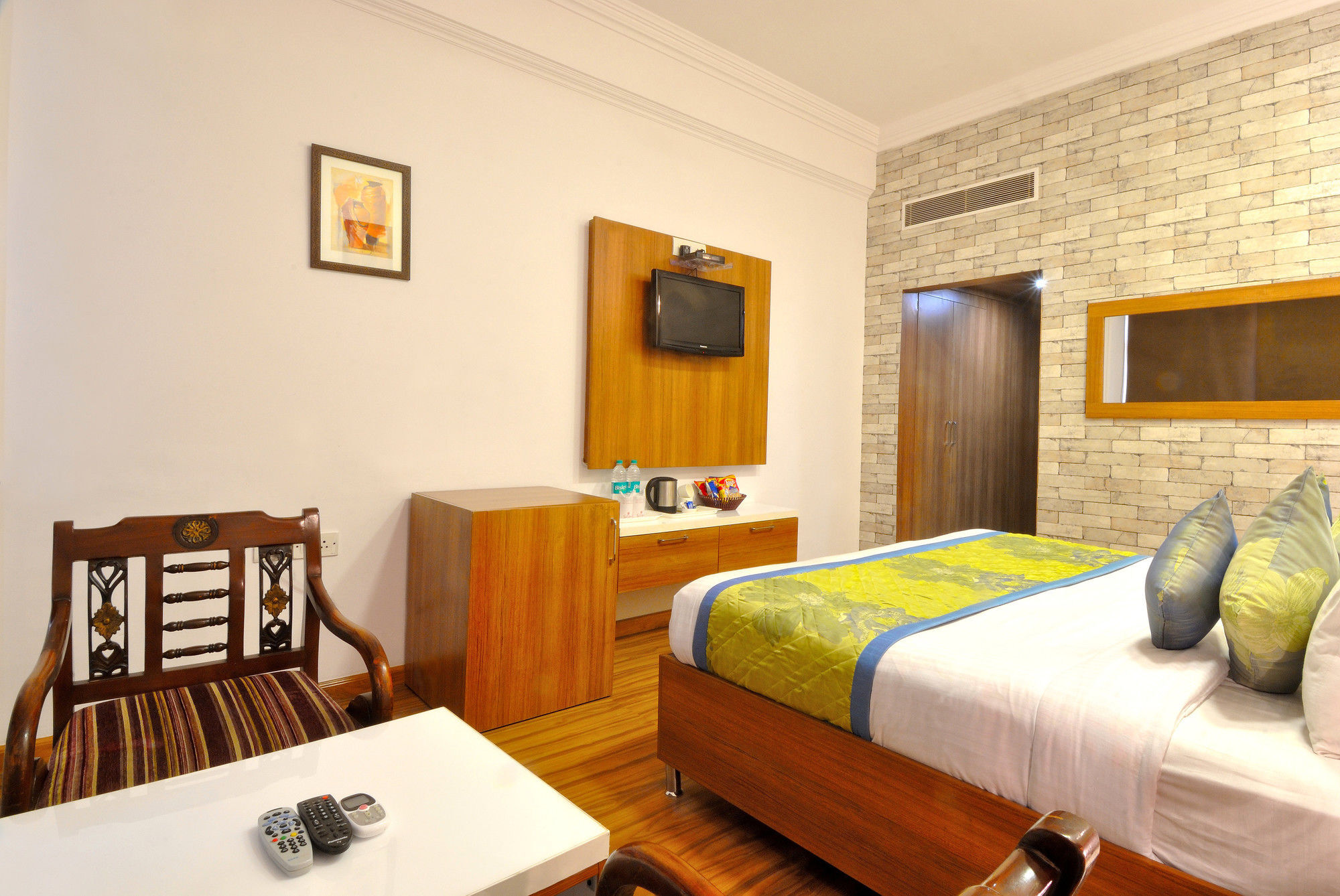 โฮเต็ล โซลิแทร์ Hotel จัณฑีครห์ ภายนอก รูปภาพ