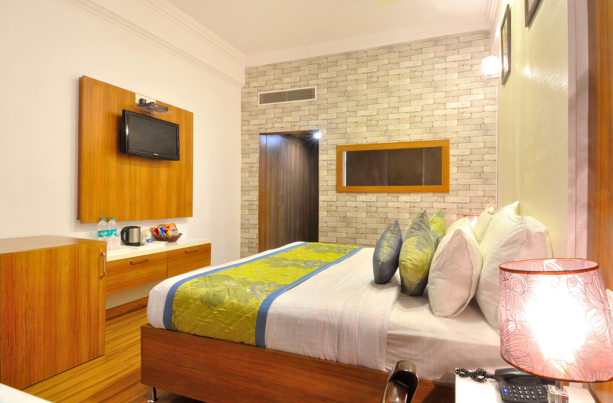 โฮเต็ล โซลิแทร์ Hotel จัณฑีครห์ ภายนอก รูปภาพ