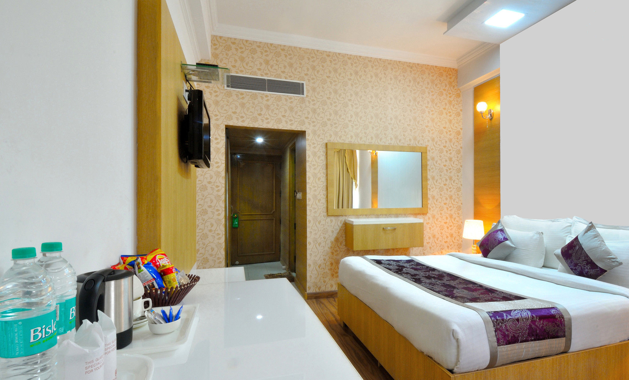 โฮเต็ล โซลิแทร์ Hotel จัณฑีครห์ ภายนอก รูปภาพ